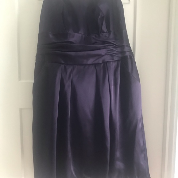 Formal dresses - Picture 3 of 6